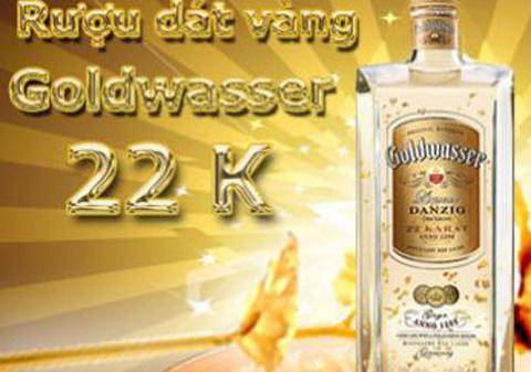 Đại gia Việt uống rượu pha vàng lá