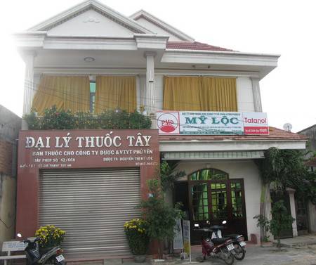 Tử vong sau khi truyền nước tại tiệm thuốc tây