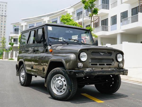 Xe Nga tại Việt Nam có giá từ 390 triệu đồng