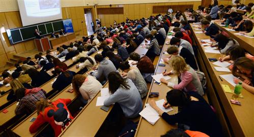 Toàn thế giới viết “Bài chính tả tổng lực” về kiến thức tiếng Nga