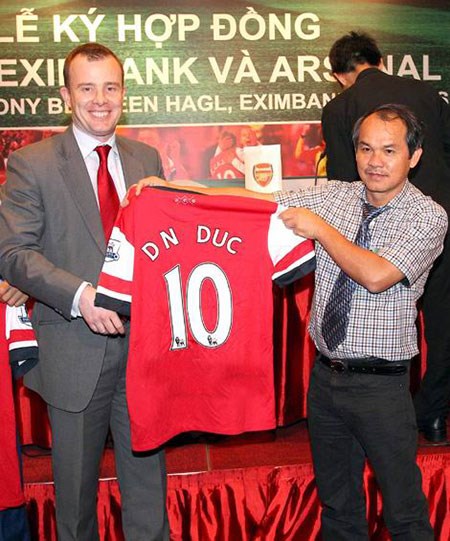 Bầu Đức và lời hứa đưa U-19 sang Mỹ thi đấu