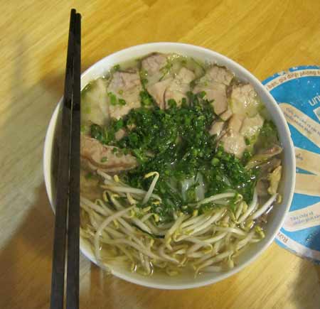 Vì sao sinh viên không nên nhịn ăn sáng?