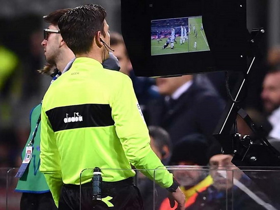 World Cup 2018: Công nghệ VAR sẽ được chiếu và giải thích ở màn hình trên sân