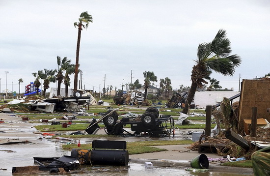 'Siêu bão thập kỷ' càn quét tan hoang Texas