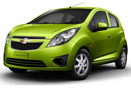 Chevrolet Spark 1.0 đáng mua hơn Hyundai Eon