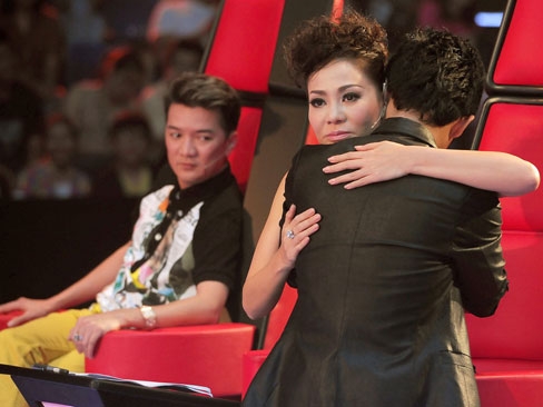 The Voice: Xem huấn luyện viên diễn kịch
