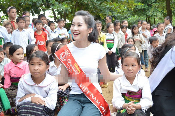 Hoa hậu Thu Thảo lên tiếng về 'lùm xùm' trình độ học vấn