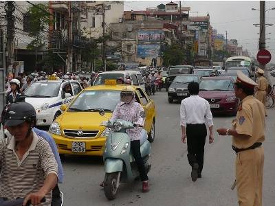 Hà Nội đổi giờ học, làm việc từ 1-2: Ảnh hưởng hàng triệu người