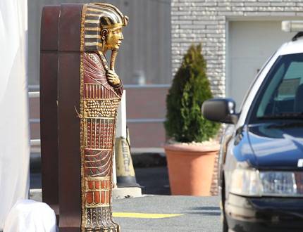 Cả thế giới chuẩn bị nói lời “vĩnh biệt” Whitney Houston