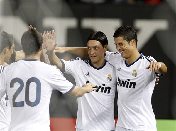 Hôm nay, Liga khởi tranh: Real Madrid và Mourinho vẫn là số 1