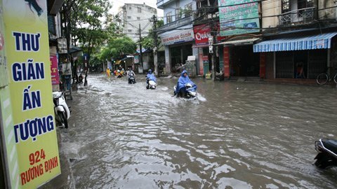 Mưa lớn nhiều nơi, 23 người chết và bị thương