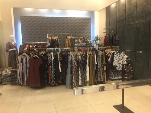 Tạm giữ trên 9.000 sản phẩm thương hiệu Seven.Am để điều tra làm rõ