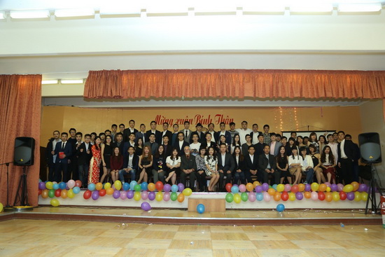 Ấm lòng tết xa quê của du học sinh Việt tại Nga