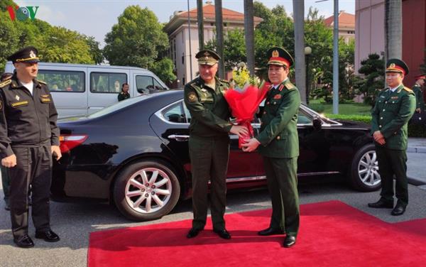 Đại tướng Lương Cường đón đoàn cấp cao Bộ Quốc phòng Liên bang Nga