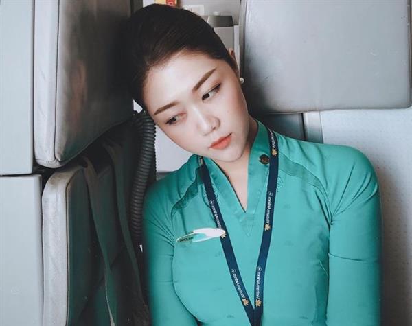 Dàn tiếp viên hàng không, phi công, cơ trưởng toàn trai xinh gái đẹp