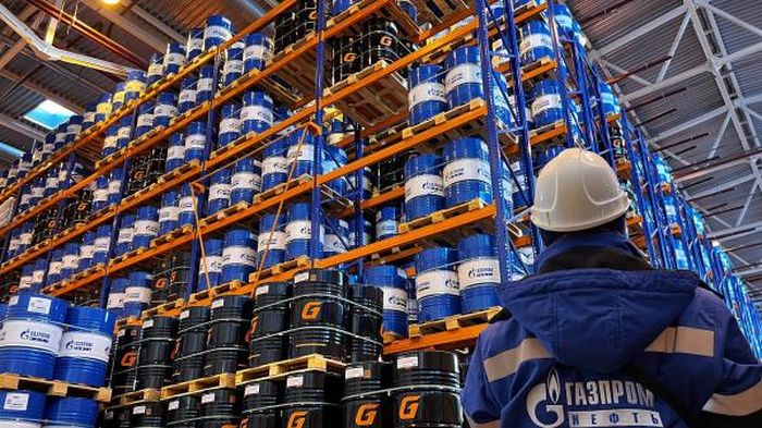 Lệnh cấm và giá trần dầu Nga của EU có hiệu lực