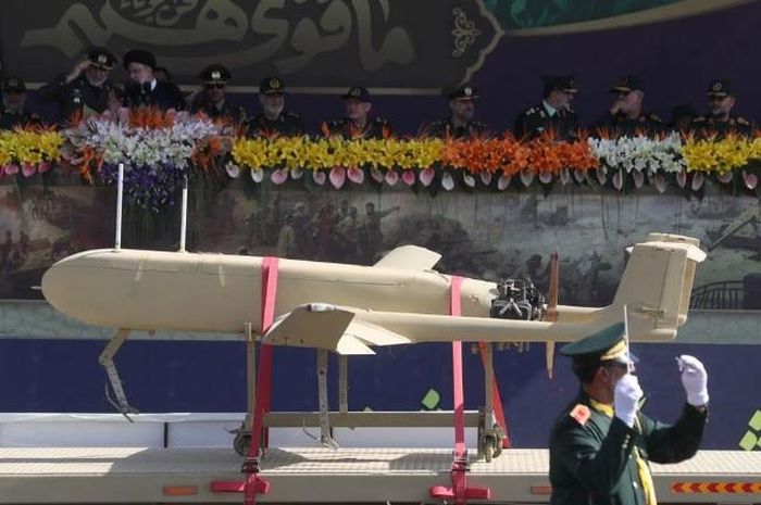 Iran trình làng máy bay không người lái có tầm hoạt động xa nhất thế giới
