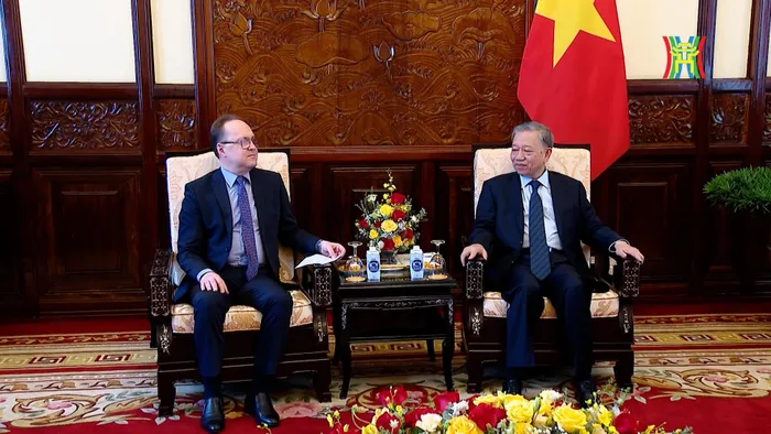Chủ tịch nước Tô Lâm tiếp Đại sứ Liên bang Nga tại Việt Nam