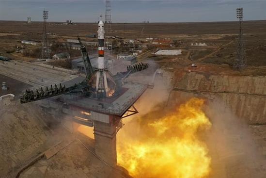 Chùm ảnh: Tàu vũ trụ Soyuz MS-04 rời bệ phóng hướng tới trạm ISS