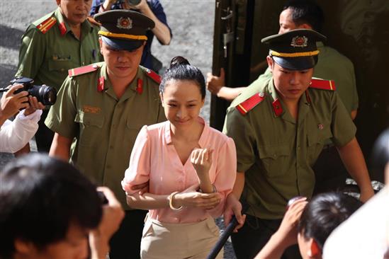 Ngày 3 xử hoa hậu Phương Nga: Nhiều bất ngờ phía trước?