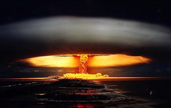 Loại bom kì dị của Mỹ chỉ giết người, không phá nhà cửa