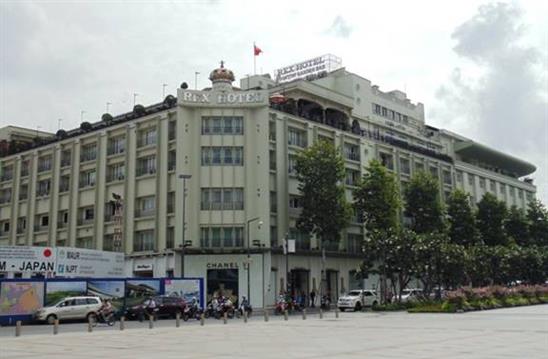 Giá phòng và lợi nhuận khách sạn cao cấp tăng