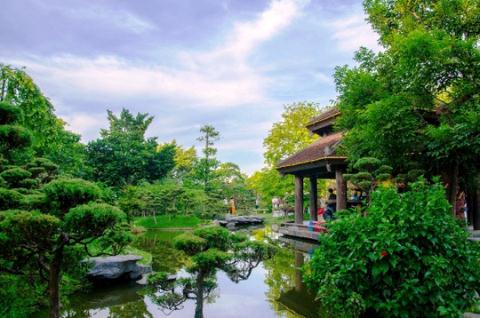 Biệt phủ triệu đô trồng cây cảnh giữa đất vàng Hà Nội