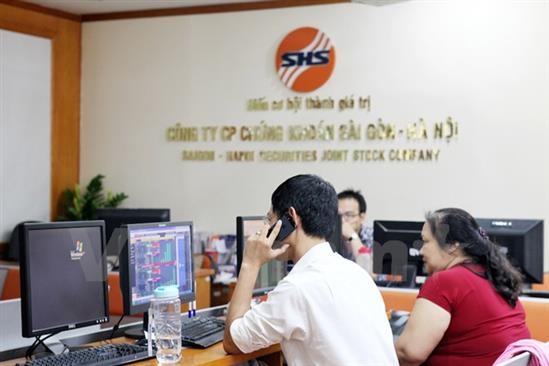 Tiếp tục lao dốc, chỉ số VN-Index tuột khỏi ngưỡng 800 điểm