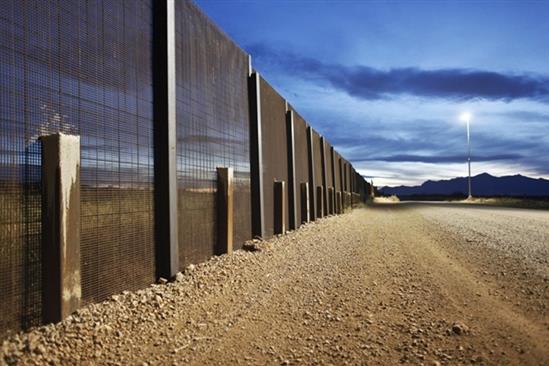 10 tỷ USD cho bức tường biên giới với Mexico-Mỹ