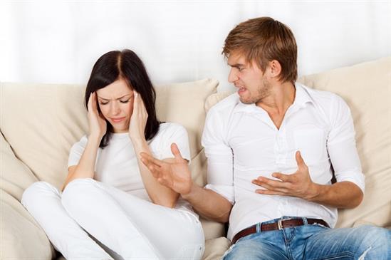 Giận nhau 2 tuần, vợ đã lên facebook “thả thính”, than vãn vợ chồng hết duyên phận
