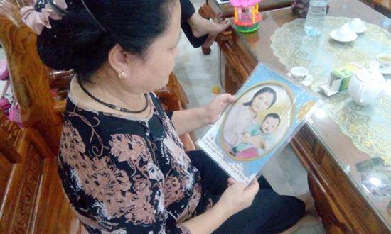 Chuyện đời vợ chồng già 36 năm đạp xe đi tìm con