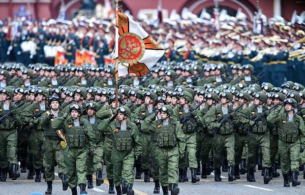 Putin: Mọi nhà máy sẵn sàng chiến tranh bất kì lúc nào