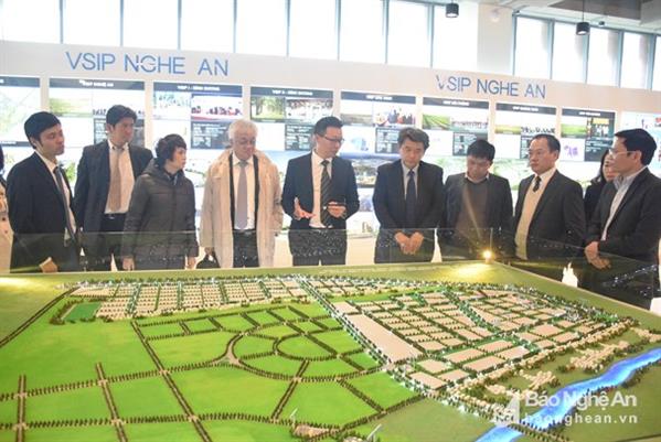 Tập đoàn Mitsubishi khảo sát thực địa xây dựng nhà máy tại Nghệ An