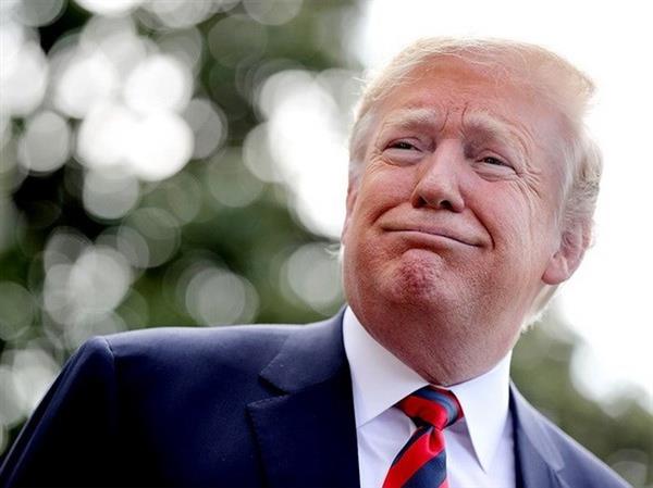 Ông Trump cảnh báo nền kinh tế Mỹ sẽ sụp đổ nếu ông bị luận tội