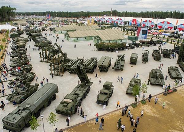 Rosoboronexport ký nhiều hợp đồng vũ khí trị giá 15 tỷ USD