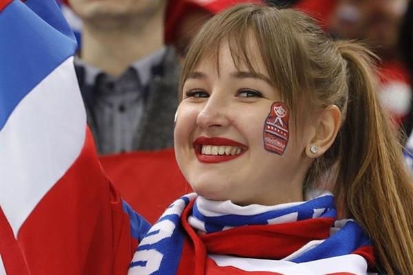 Cận cảnh các nữ cổ động viên xinh đẹp và dễ thương tại PyeongChang