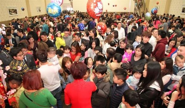 Ảnh: Dạ tiệc chào Xuân Mậu Tuất 2018 của bà con Việt ở Essen, Đức