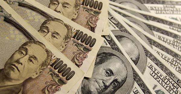 Đồng USD giảm giá nhẹ trước thềm chính quyền Trump công bố thuế nhập khẩu