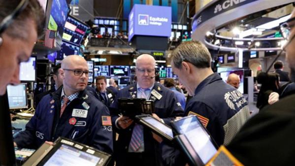 Chứng khoán Mỹ giảm điểm sau phát biểu của ông Trump về Trung Quốc, Triều Tiên