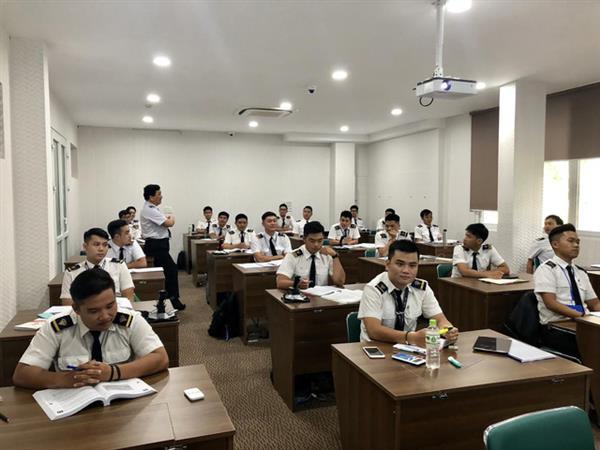 Nộp tiền tỷ đi học, phi công có thể bị 'hủy bằng' bất cứ lúc nào