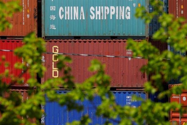 Tổng thống Trump dọa đánh thuế toàn bộ hàng Trung Quốc bán sang Mỹ