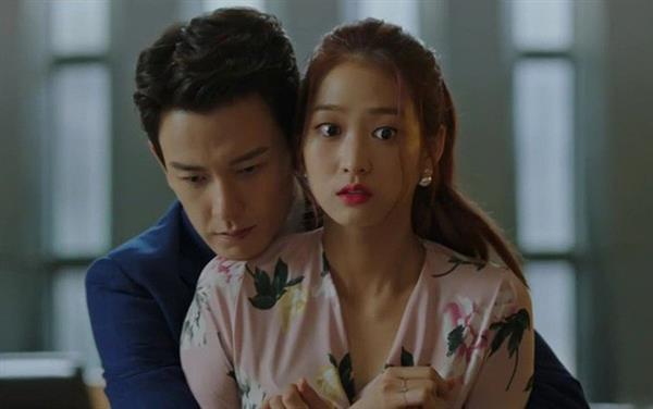 Khi người yêu cũ nắm tay tôi, nói vẫn còn yêu tôi rồi mong muốn được “mặn nồng” với tôi một đêm nữa, tôi đã phạm sai lầm tày đình