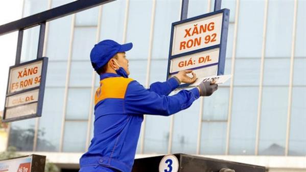 Xăng dầu đồng loạt tăng giá từ chiều 6/10