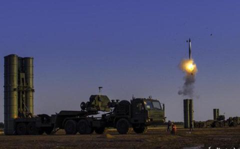 S-400 đánh chặn mục tiêu xâm nhập Baltic