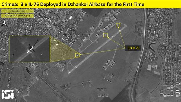 Lộ hình ảnh dàn xe tăng, pháo Nga hùng hậu áp sát biên giới Ukraine