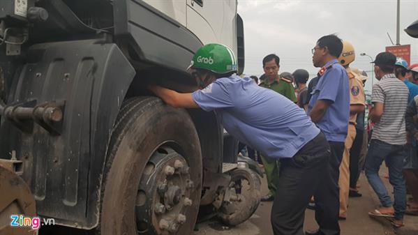 Phanh xe container tông chết 4 người ở Long An hoàn toàn bình thường