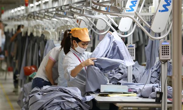 'Công nhân may VN thường đối mặt tình trạng quấy rối tình dục'