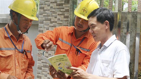 Bộ Công thương lập 3 đoàn kiểm tra việc thực hiện tăng giá điện