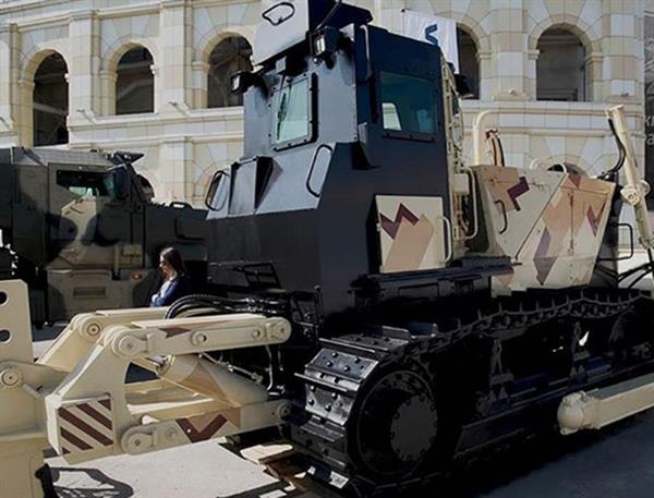 Nga ra mắt máy kéo thiết giáp