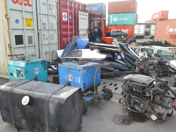 Truy tìm chủ nhân của 90 container hàng tại cảng Hải Phòng